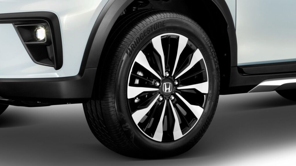 La-zăng hợp kim và đèn sương mù LED Honda BR-V