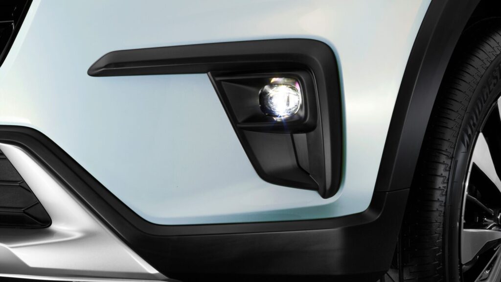 Đèn sương mù LED và hốc gió phía trước Honda BR-V