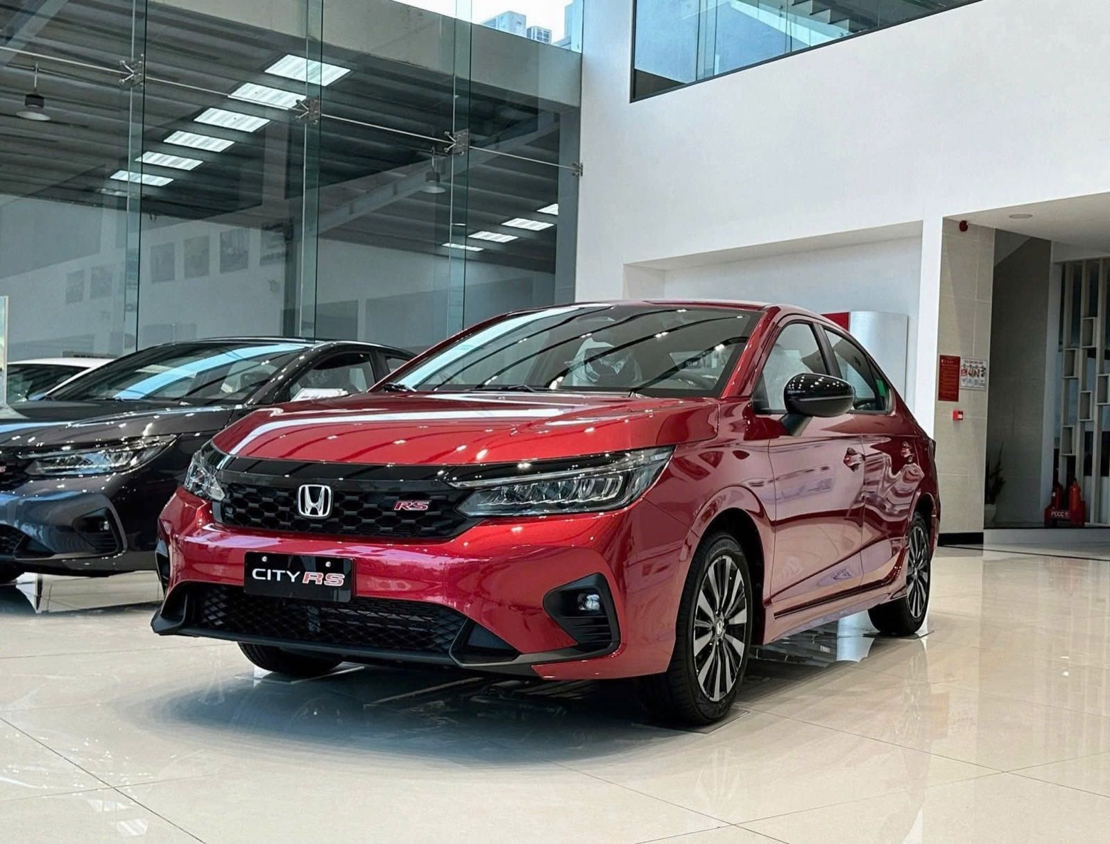 Honda City RS trưng bày tại showroom Honda Ô tô Bình Thuận